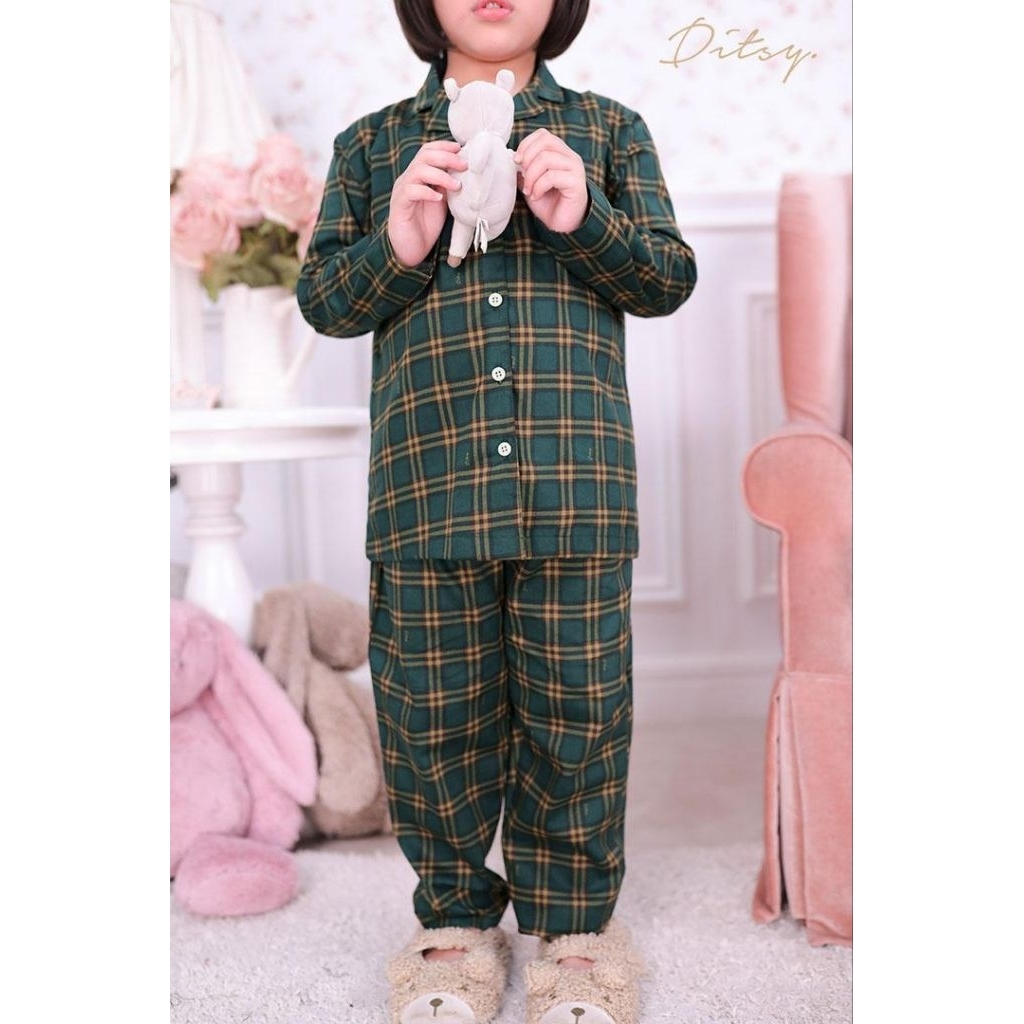 LITTLE DITSY PAJAMAS originalLITTLE WILLO NAVY SIZE 1,7, LITTLE  SIDRA PAJAMAS SIZE 5, LITTLE SHORT 