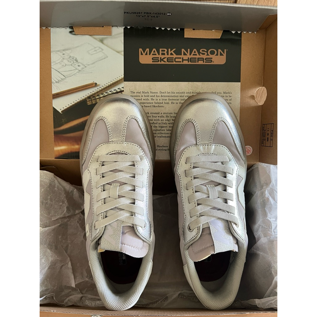 Preloved Skechers Mark Nason ORIGINAL Sz 39 (26cm) silver slip on