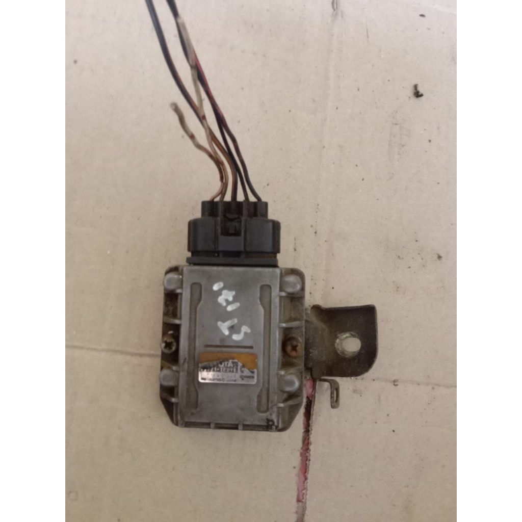 Igniter Control / Sensor Pengapian Toyota Corona Exsalon ST171
