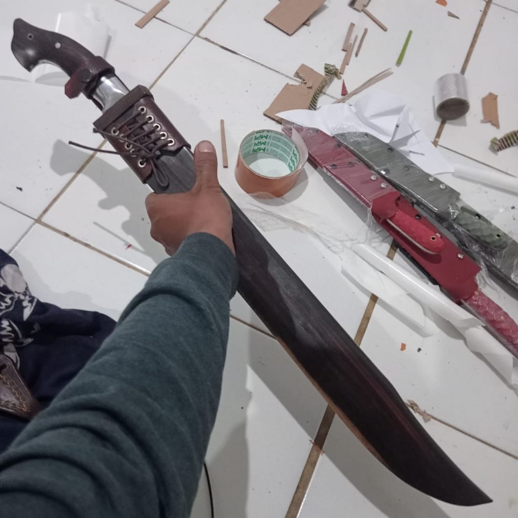 pisau besar fulltank