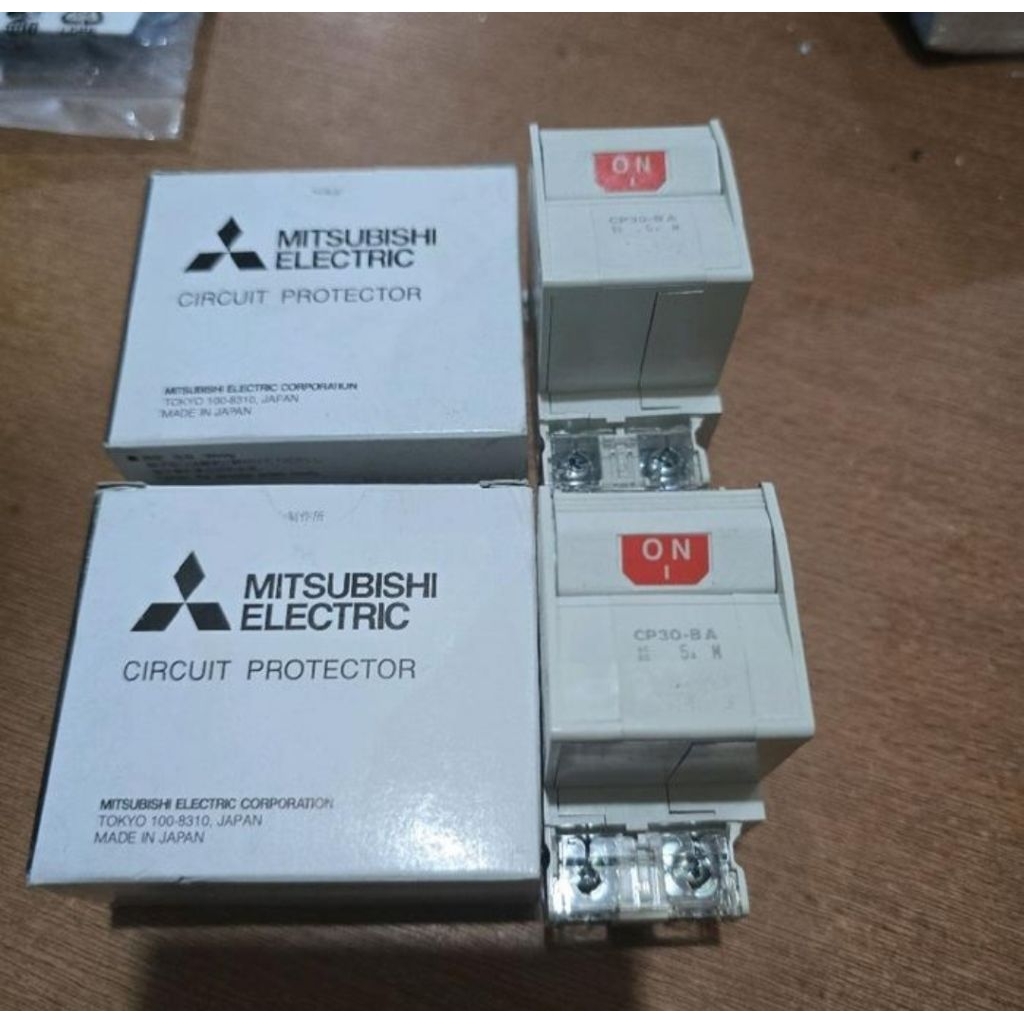 CIRCUIT PROTECTOR MITSUBISHI CP30-BA 2P 1M 5A/CIRCUIT PROTECTOR CP30-BA 5A MITSUBISHI ORIGINAL