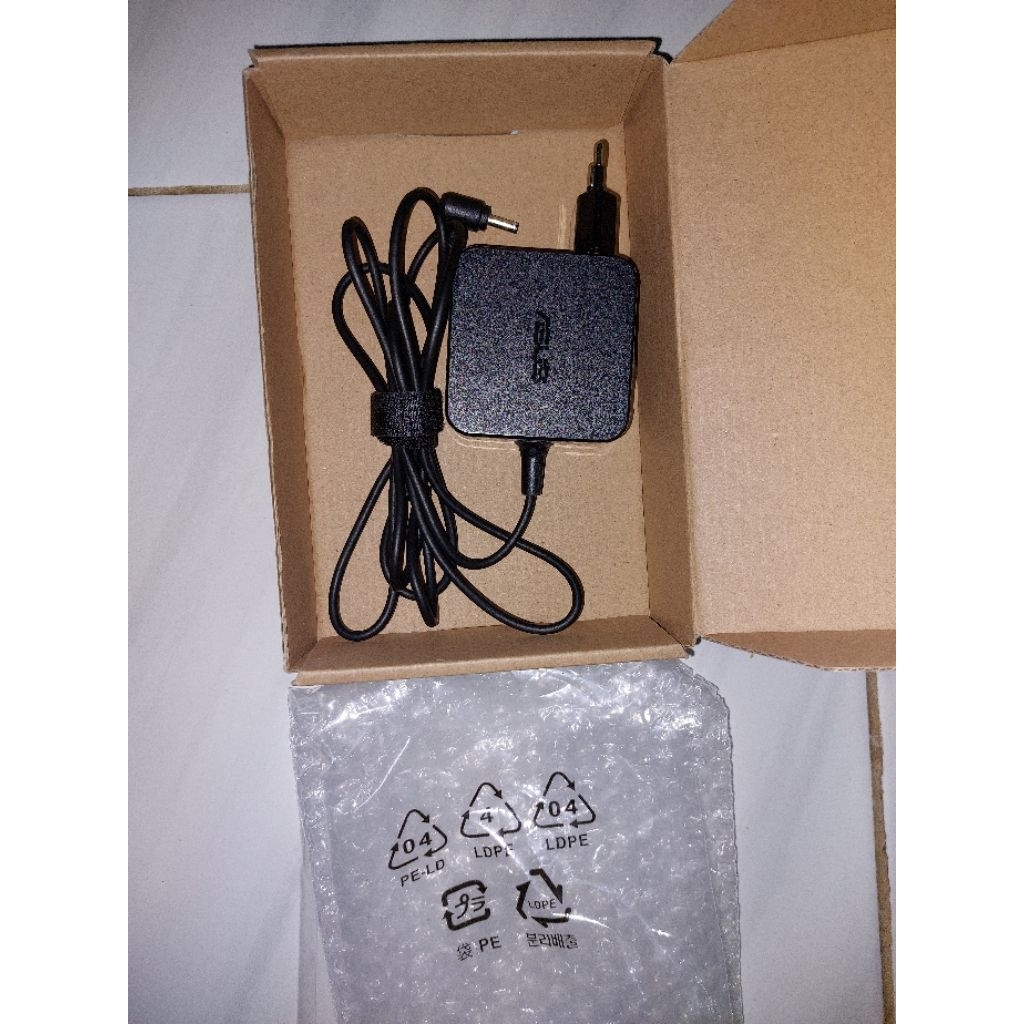 Charger Laptop Asus