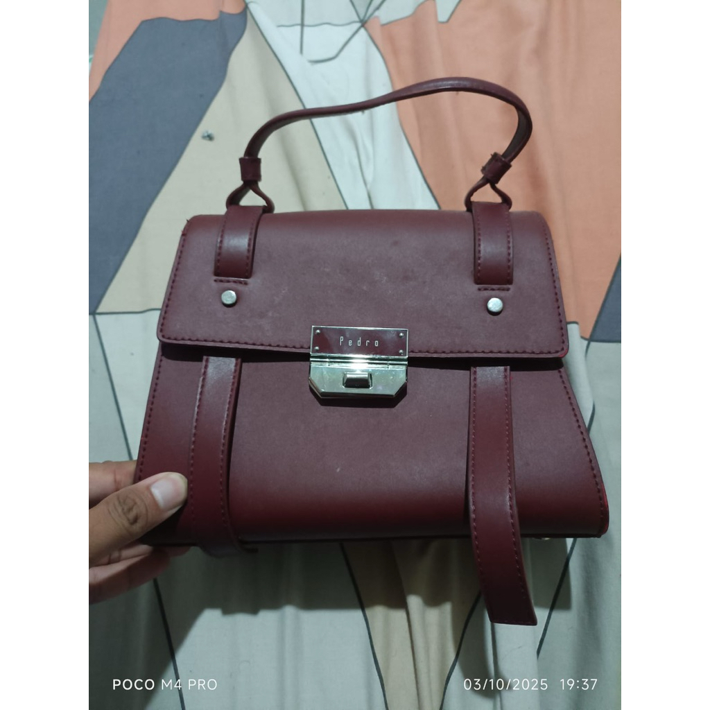 preloved tas Pedro burgundy