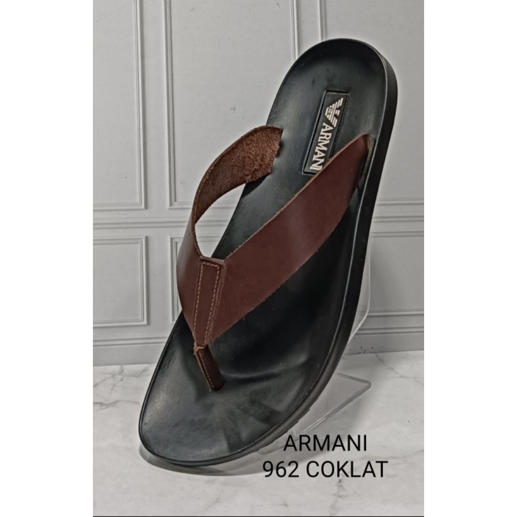 PROMO TURUN HARGA Sandal pria, sandal cowok,sandal jepit  , bahan kulit asli brand  ARMANI