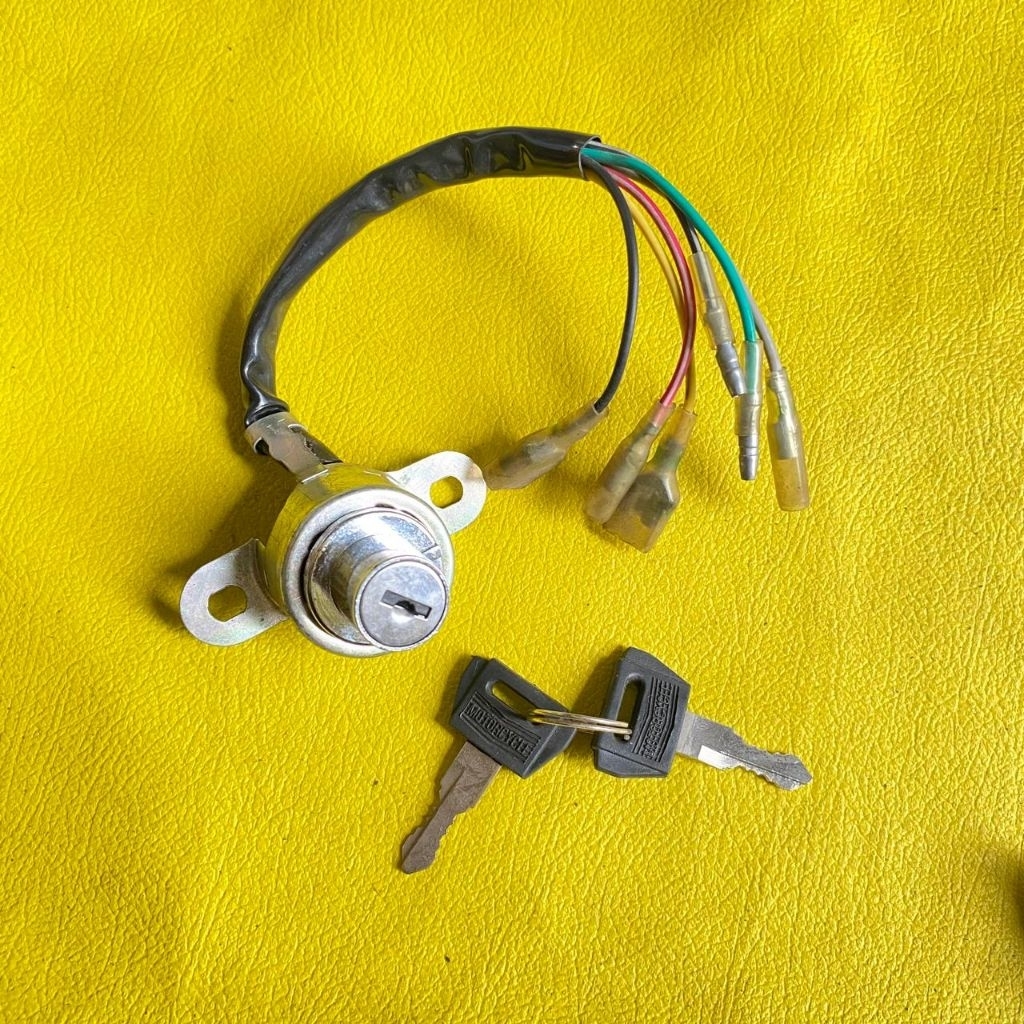 kunci kontak Suzuki A100 tua A5