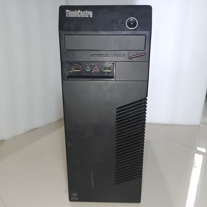 PC Lenovo ThinkCentre Core i7 Bekas