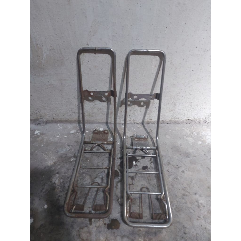 rak jepitan depan yamaha v80 v75 v50 original