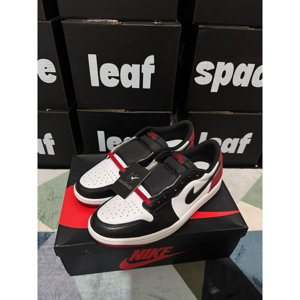 Air Jordan 1 Retro Low Black Toe