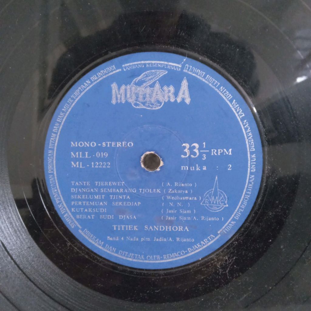 Vinyl Piringan Hitam 12 inch Titiek Sandhora - Walang Kekek - Tante Tjerewet