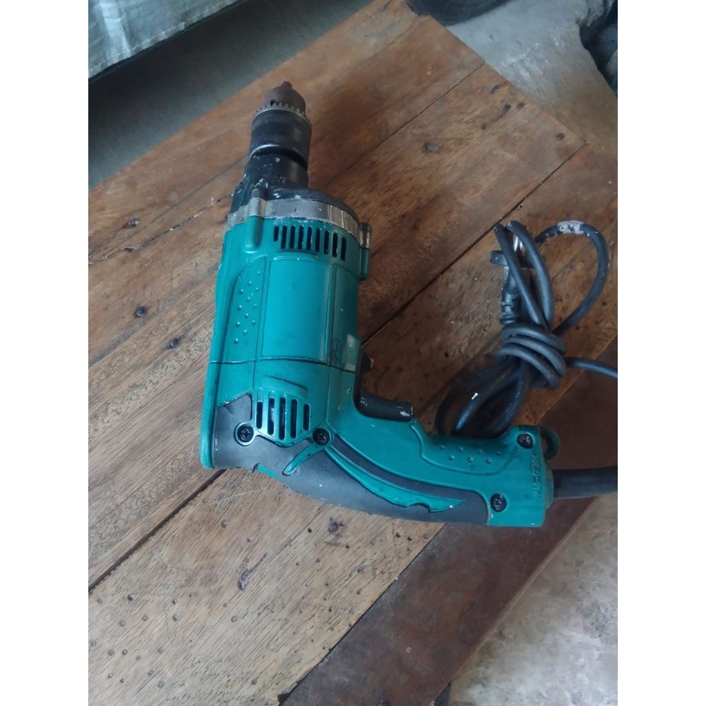 bor bekas merek makita ukuran 13mm kondisi masih normal bunyi halus siap pakai kerja di jamin joss