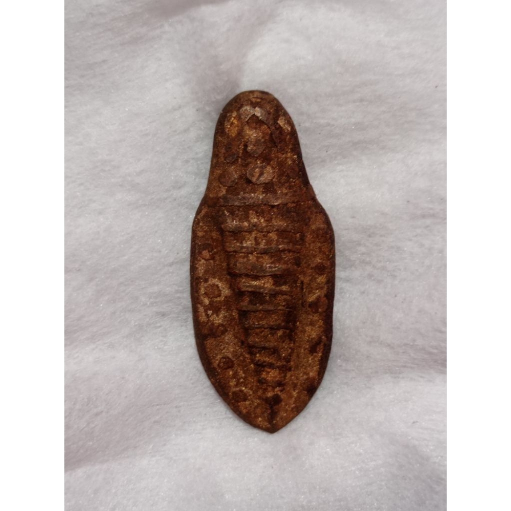 koleksi wesi kuning kuno mirip kumbang