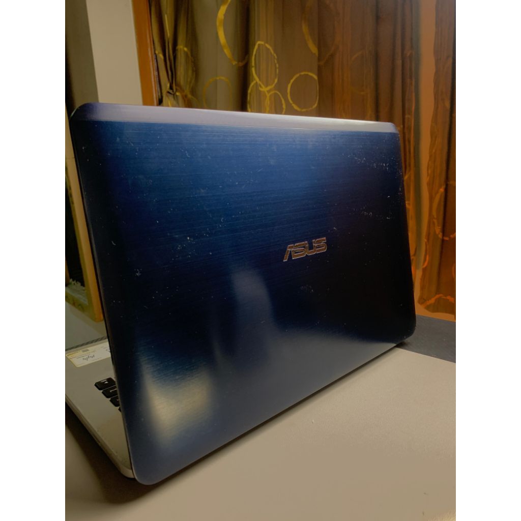 Laptop Asus Core i7 Gen 5th