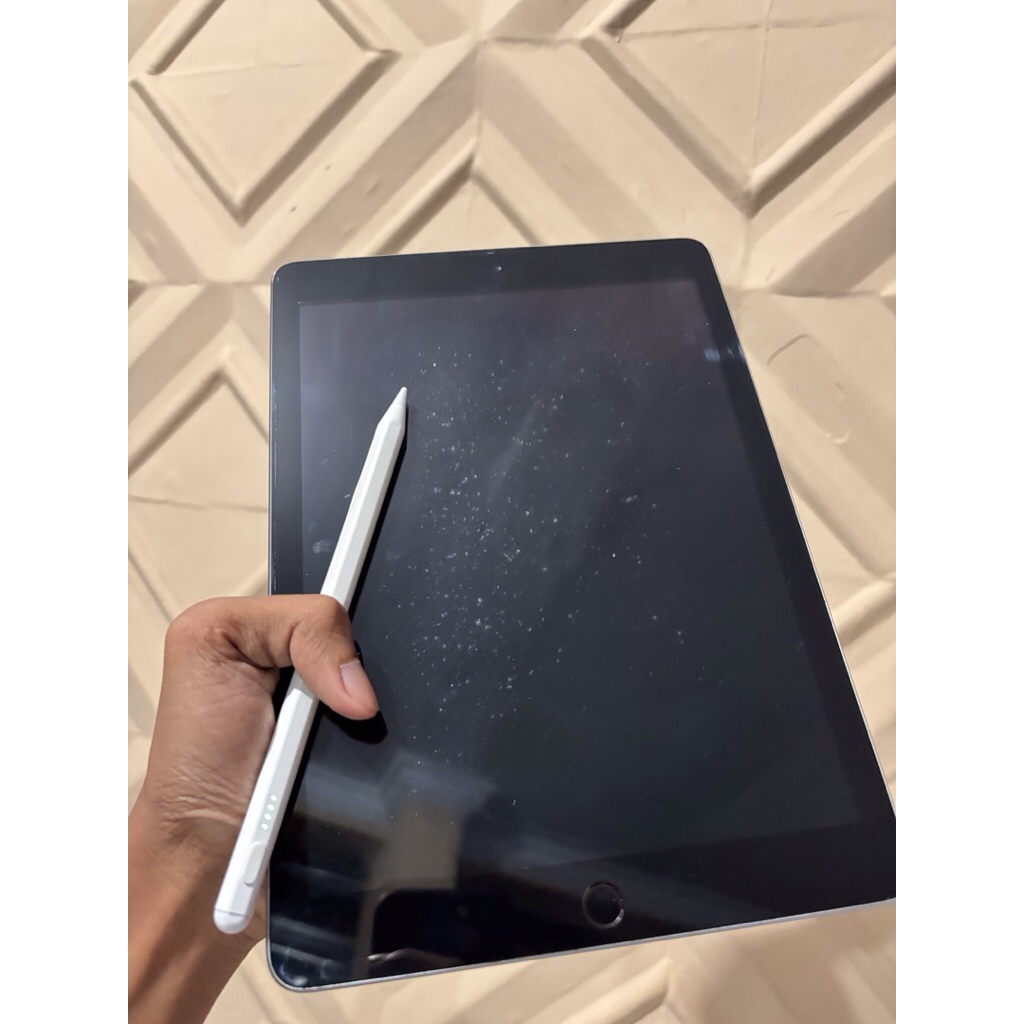 IPad 6th gen 32GB IBox Grey