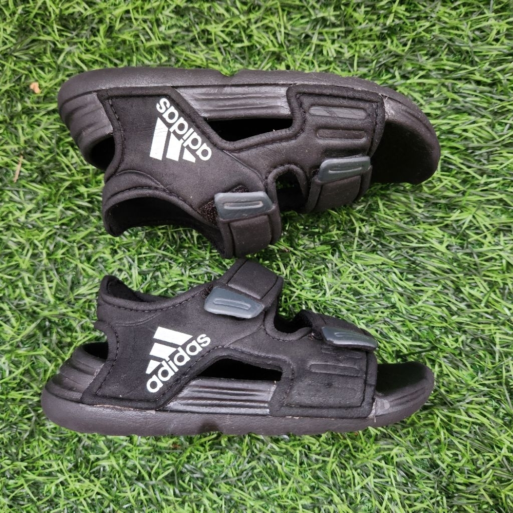 PRELOVED ADIDAS ALTASWIM SIZE 21