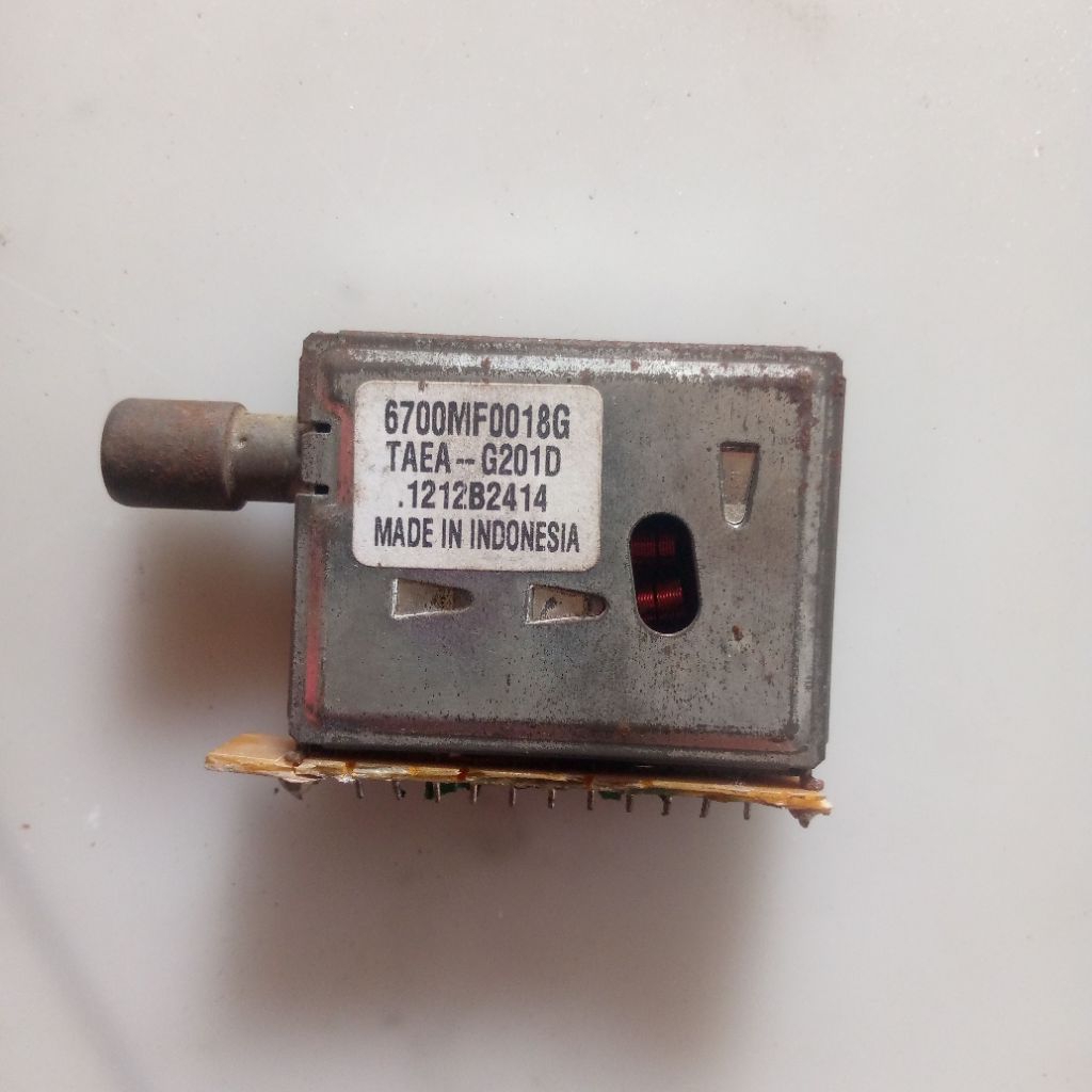 tuner tv pin 11 cabutan masih nempel pcb