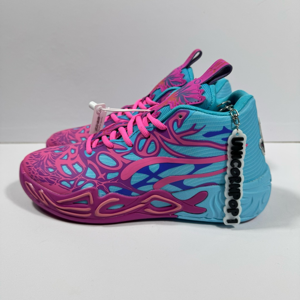 SEPATU LAMELO BALL MB.04 IREDESCENT HORNETS UNISEX
