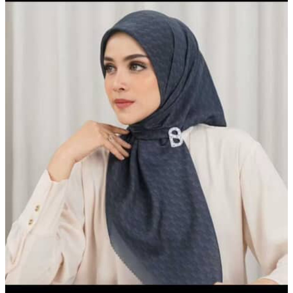 Buttonscarves leena series