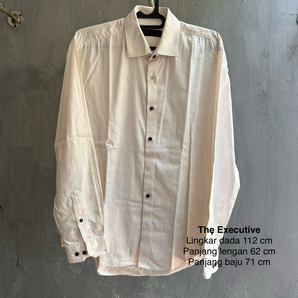 Kemeja Pria Putih tulang The Executive (PRELOVED)