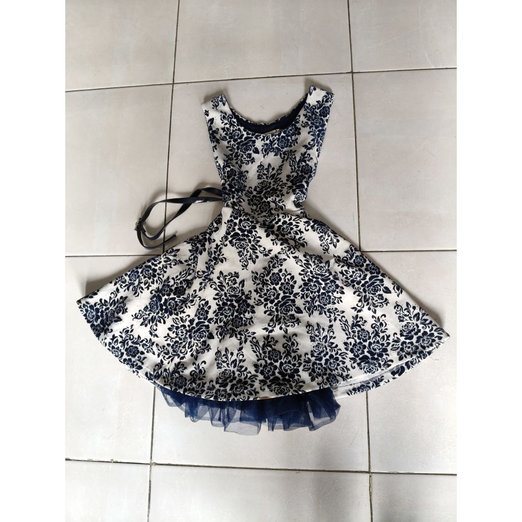 dress pesta anak size 10 dengan ikat pinggang