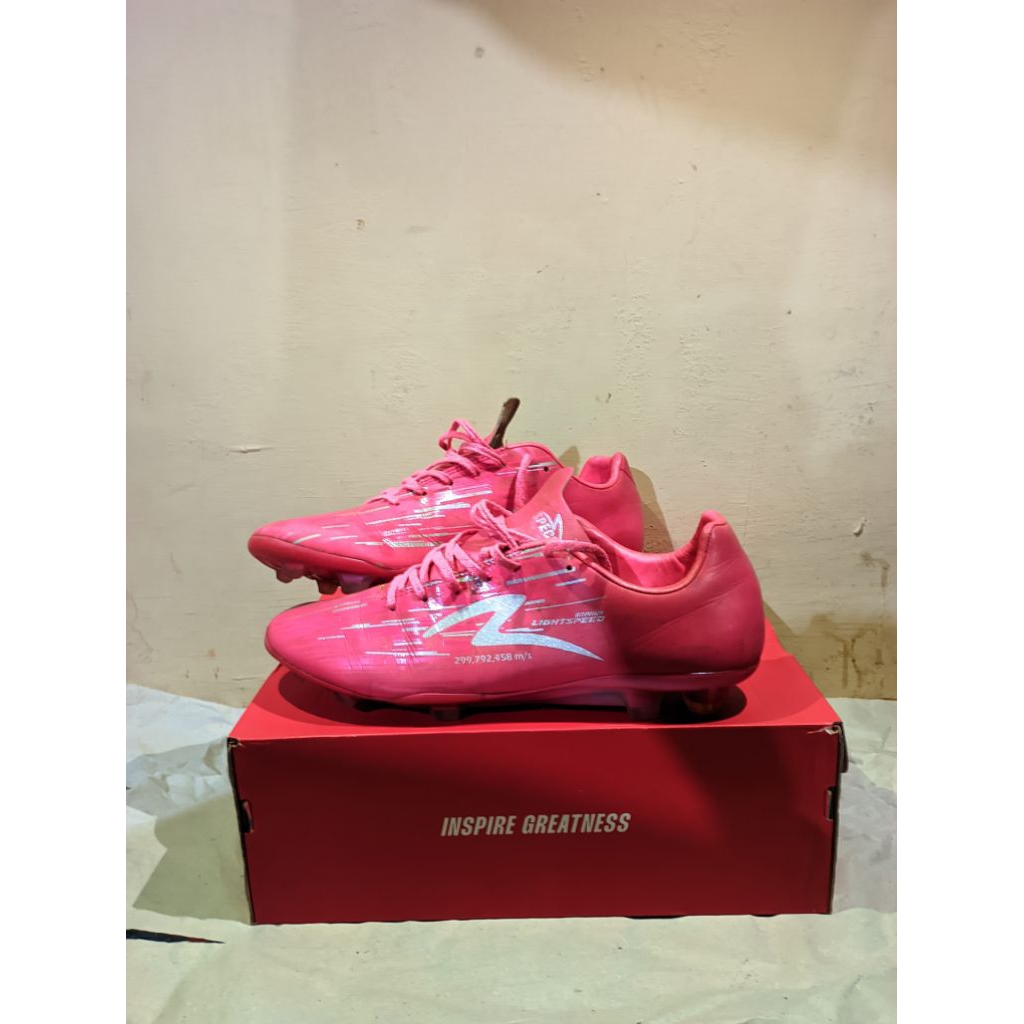 specs lightspeed reborn diva pink SECOND