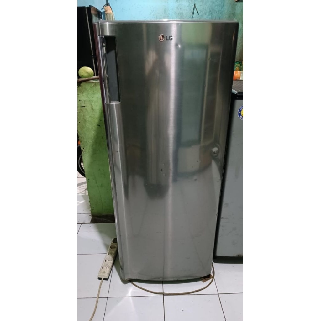 freezer rak LG