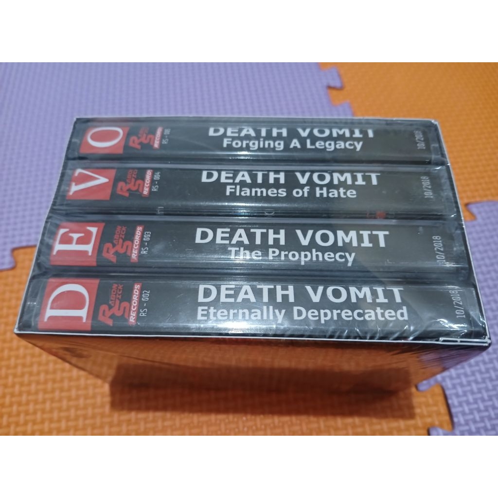 Boxset kaset Death Vomit