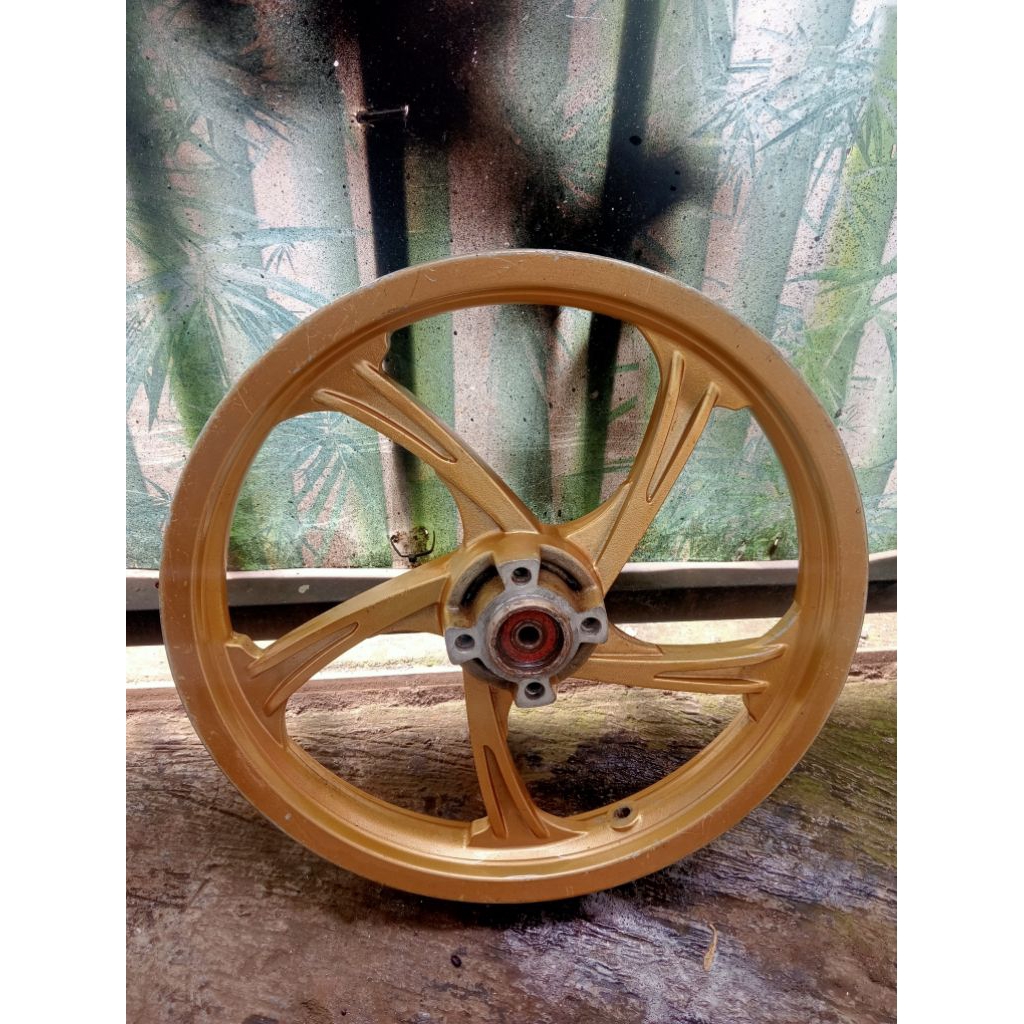 velg depan Suzuki SkyDrive