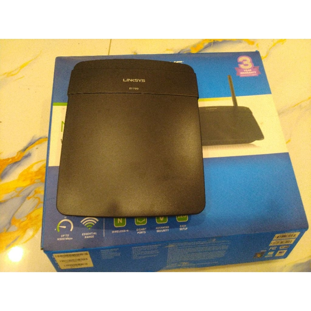LINKSYS N300 WI-FI ROUTER model: E1700 BARANG NEW