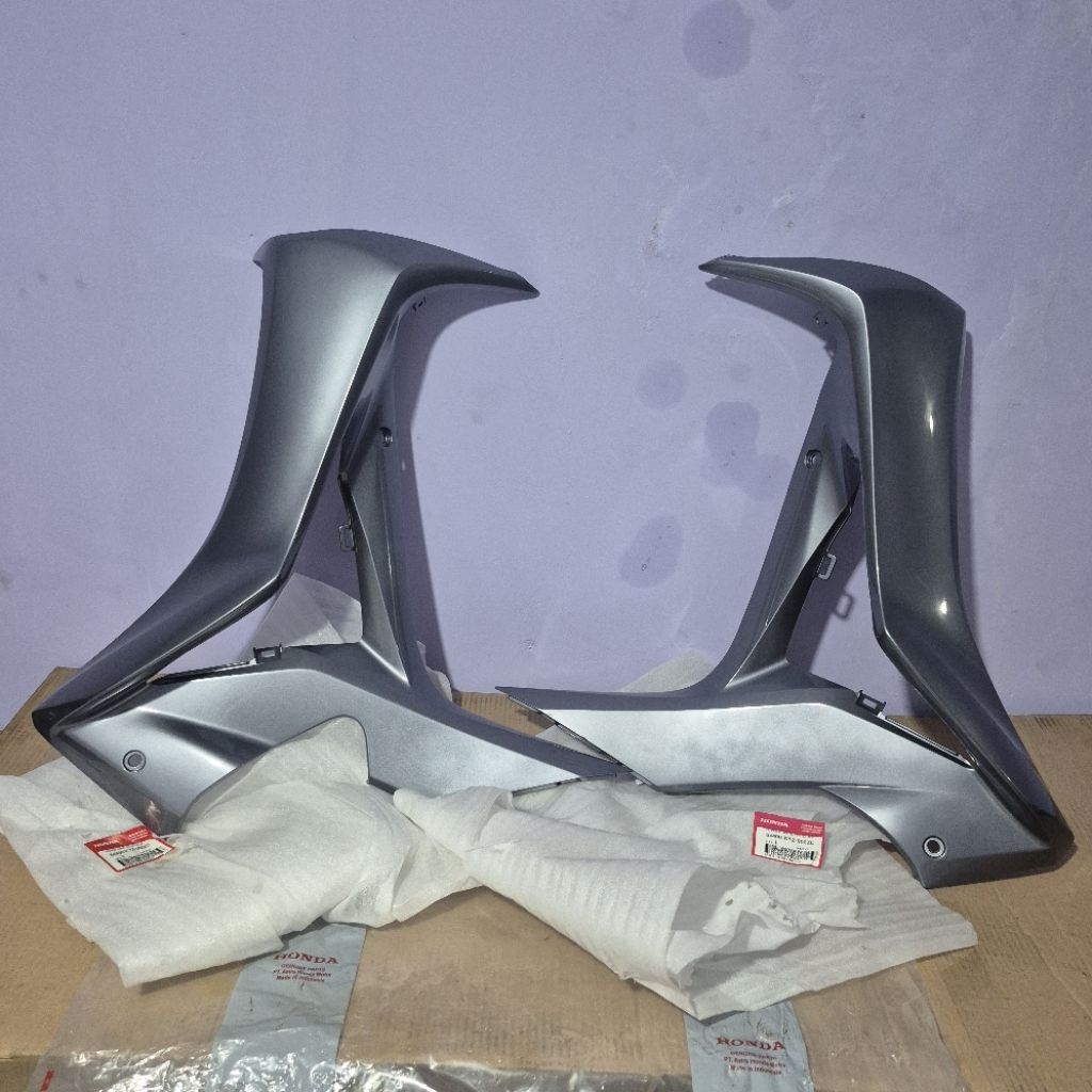 Cover sayap sebeng tebeng Honda Supra X125 X 125 Helm Silver Metalik Lembayung violet Kanan Kiri Ori
