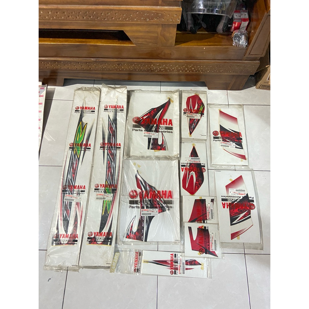 striping yamaha fizr th 2005 merah putih original
