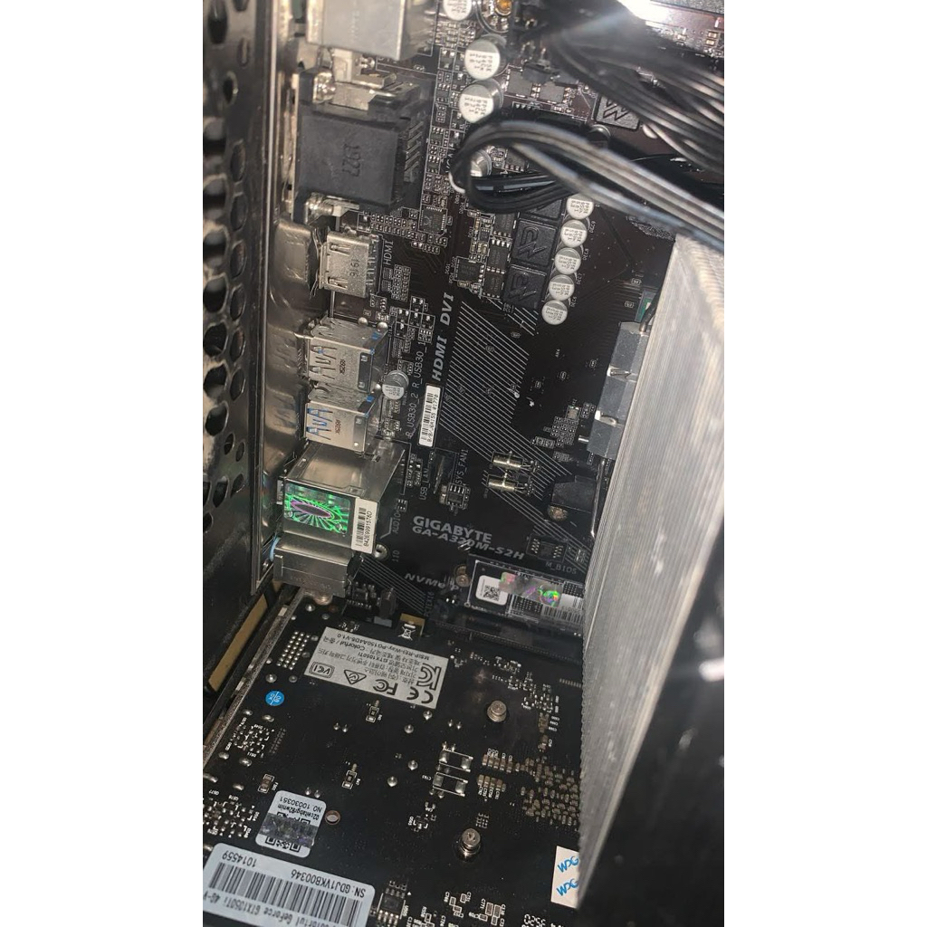 MOBO gigabyte A320M S2H