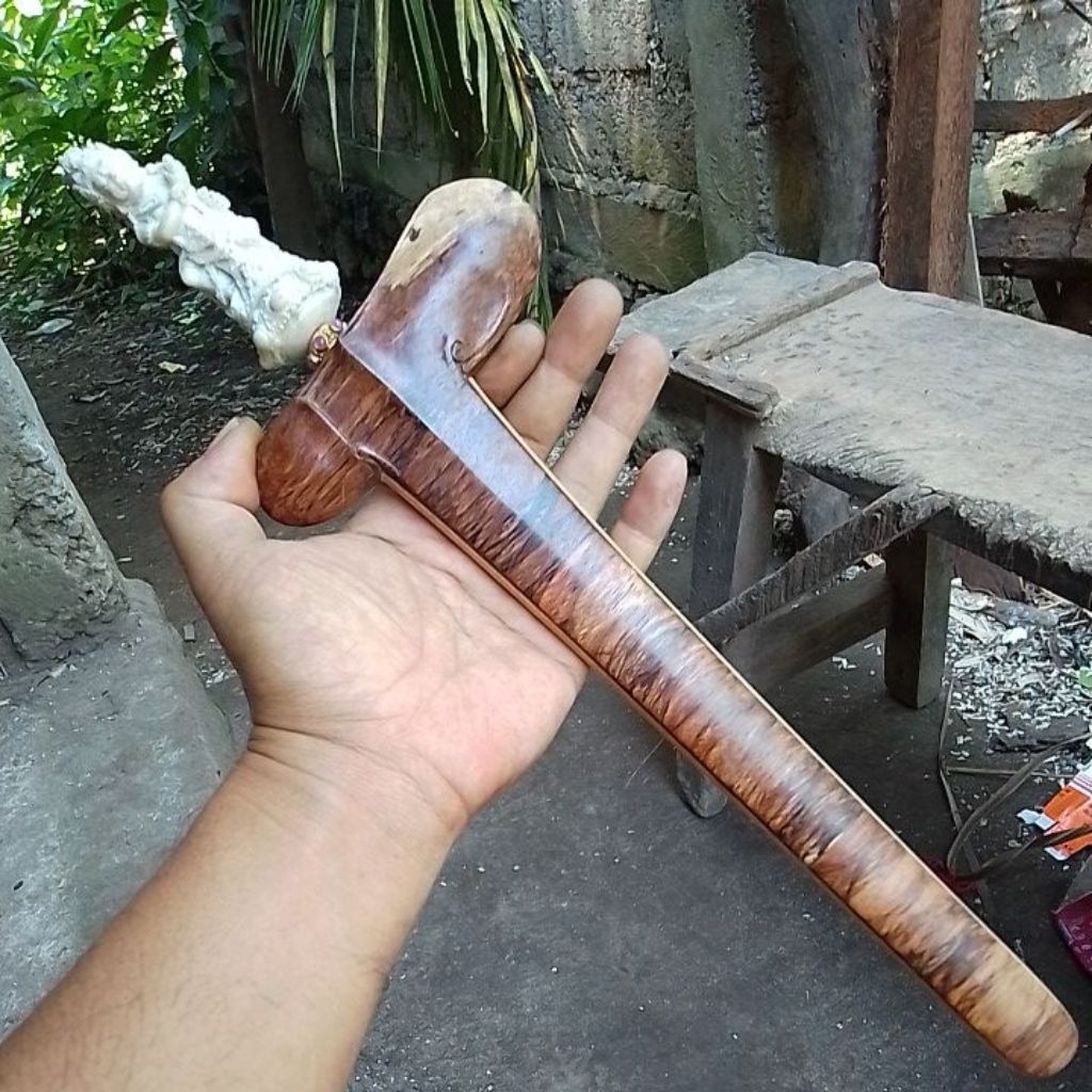 keris bali seselet
