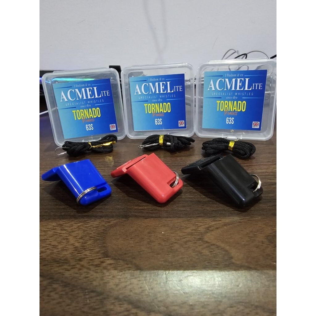 PePluit Wasit Peluit Sepak Bola Pluit Sepakbola Futsal Periwitan Priwitan Acmel Lite Tornado 63S