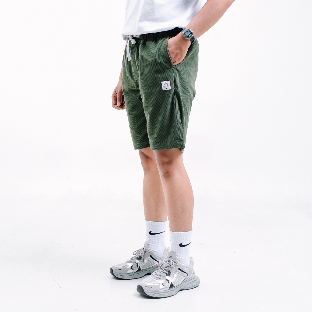 Corduroy Shortpants Cotton - Green Army - Celana Pendek Corduroy Katun Warna Hijau Army - Symposia!