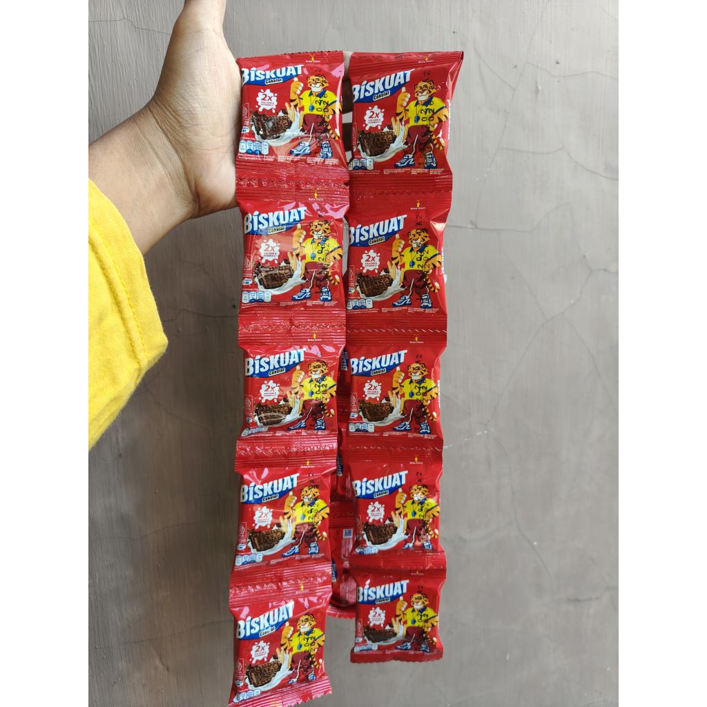 (2 renceng = 20 pcs) BISKUIT BISKUAT RASA ORIGINAL - RASA COKELAT