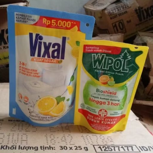 vixal pembersih lantai dan porselen 180 ml gratis wipol 60 ml