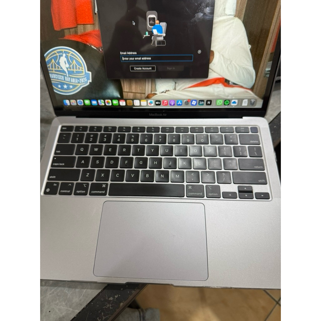 MACBOOK AIR M1