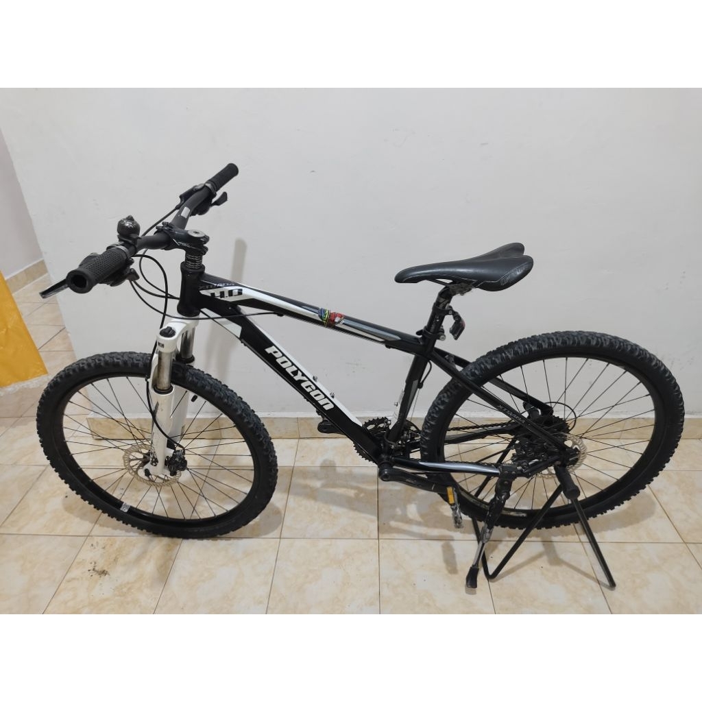 Sepeda Gunung Polygon Xtrada 4.0 Ukuran ban 26"