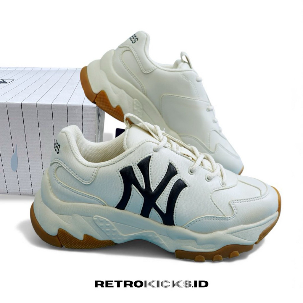 MLB Bigball CHUNKY Window Saffiano NEW YORK YANKEES