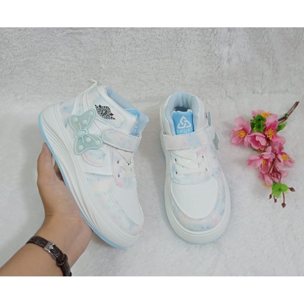 SEPATU CASUAL SNEAKERS  (BOT) ANAK CEWEK USIA 2 THN-5THN IMPORT KEKINIAN LEMBUT DAN RINGAN