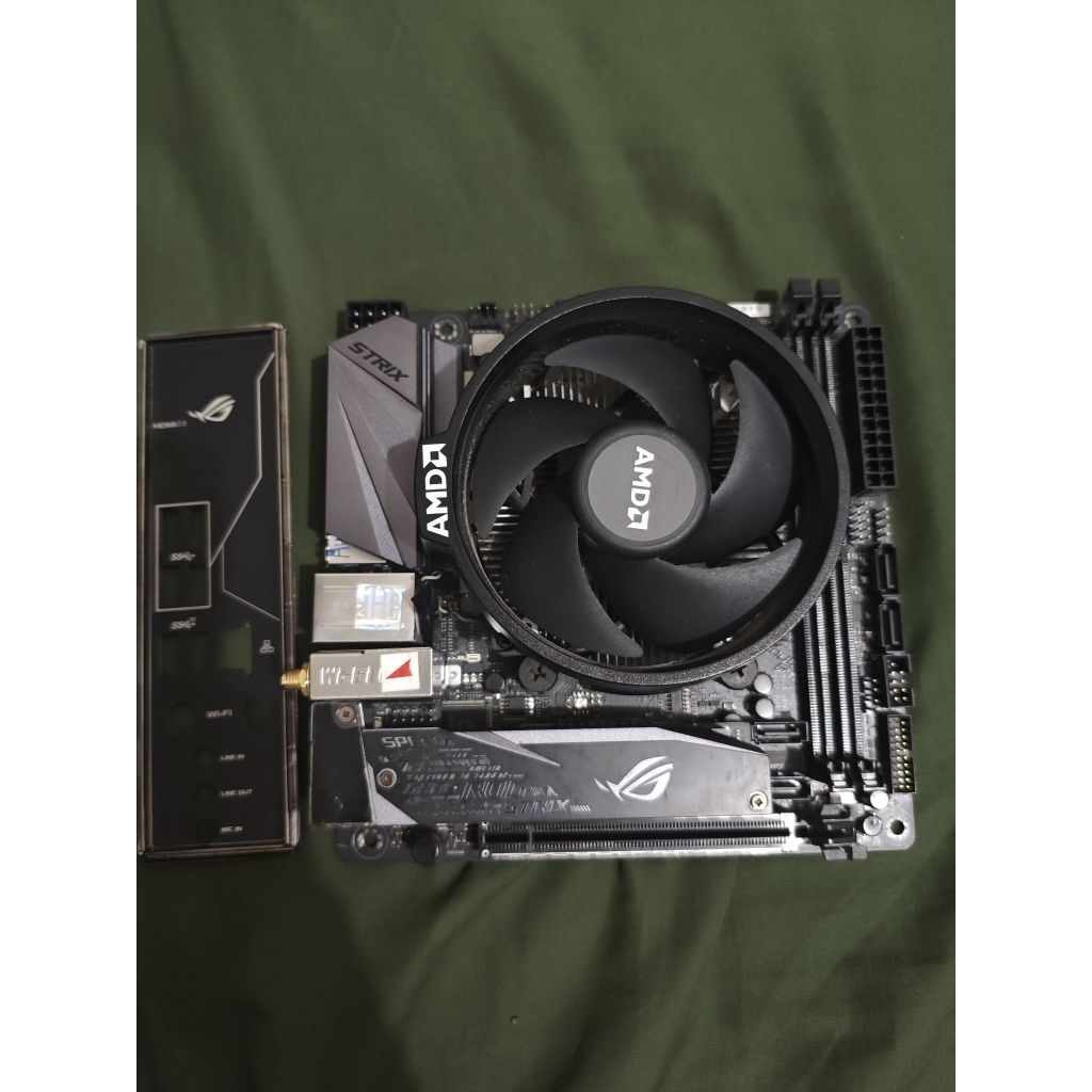 sold mobo b450i rog strix + processor ryzen 3 1200