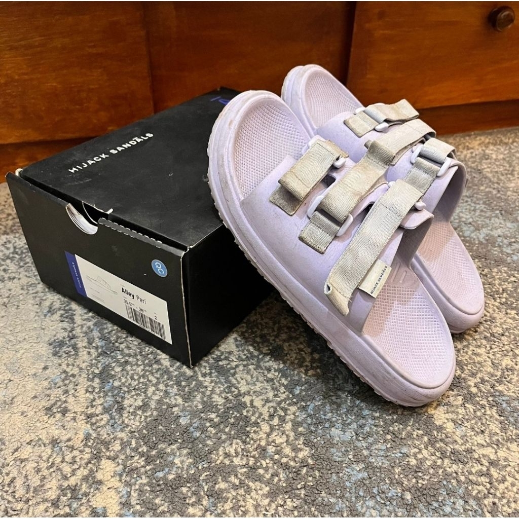 hijack & sandals ungu