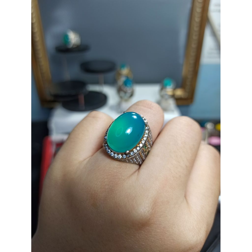 Bacan Coklat Giwang