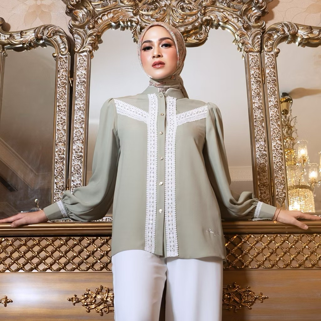 MANDJHA Odelia Blouse - Busana Muslim Modest Hijau Polos Renda Putih ORIGINAL By IVAN GUNAWAN