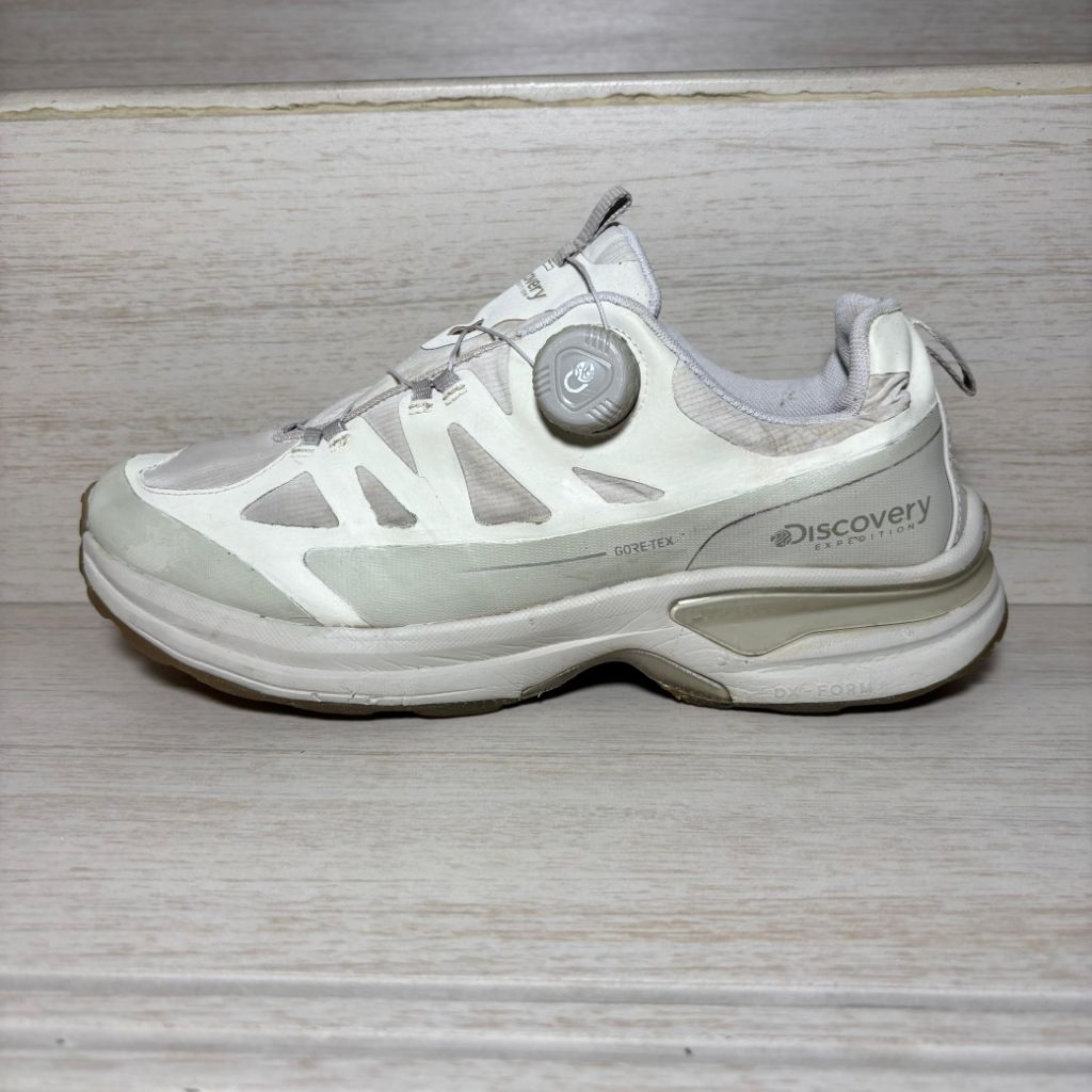 SEPATU OUTDOOR TREKKING HIKING & RUNNING DISCOVERY BOA SYSTEM / TALI PUTAR SECOND ORIGINAL  [ MURAH 