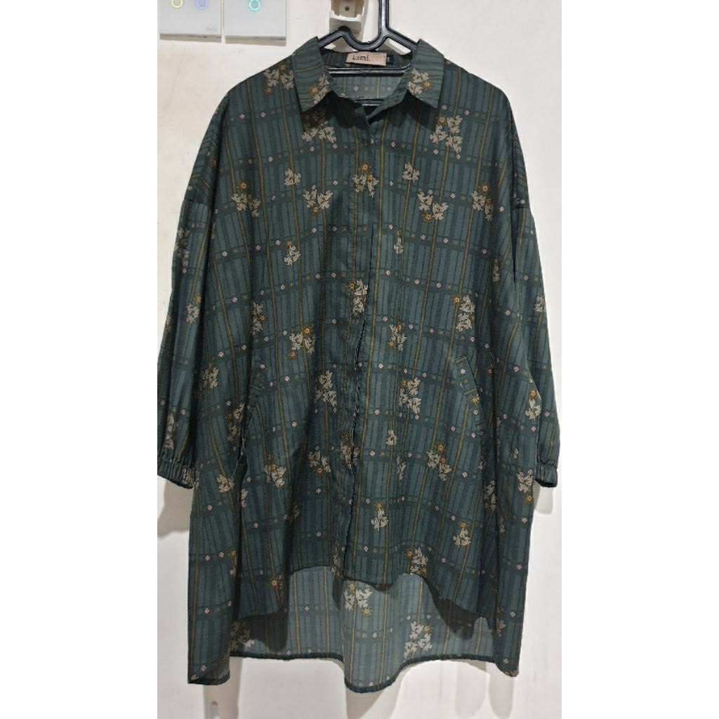 preloved top kamiidea kami. kamiidea