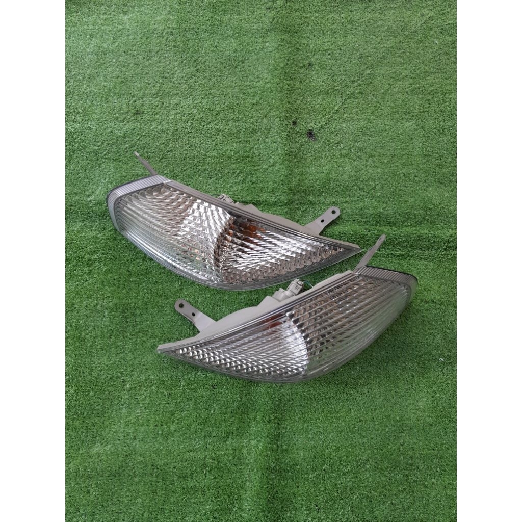 lampu sen corner serena c24