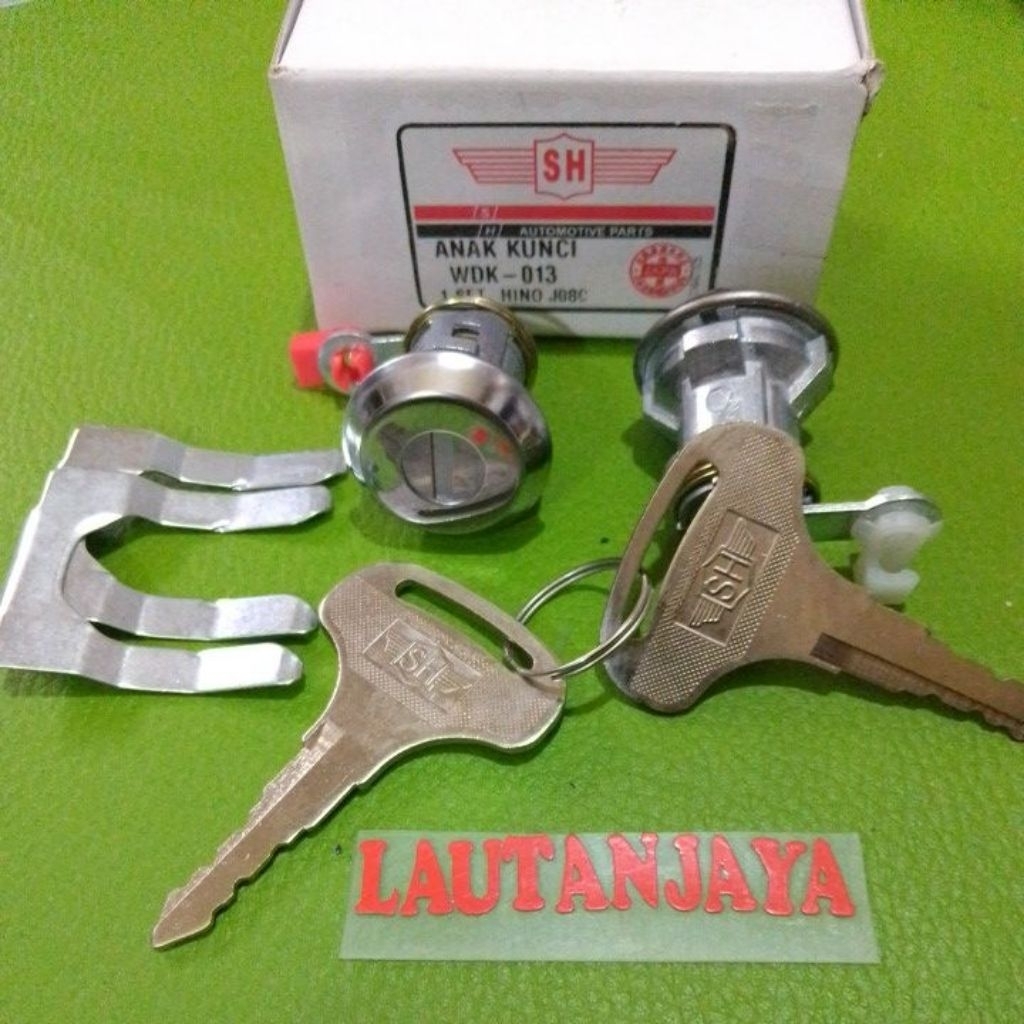 kunci pintu Hino louhan harga per 1 set kiri dan kanan