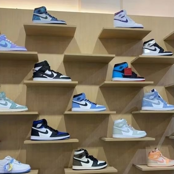 Rak Display Sepatu, Display Toko Sepatu, Rak Dinding Serbaguna