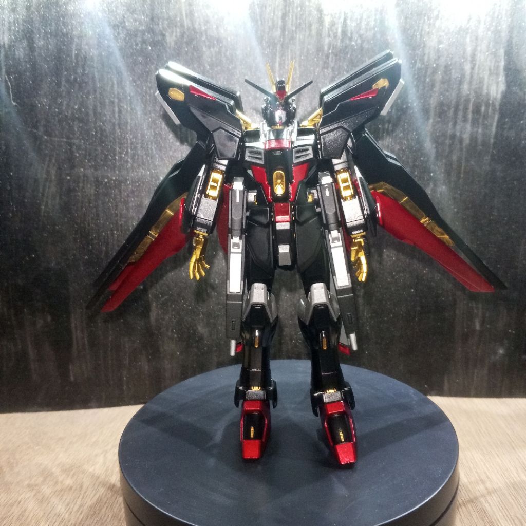 hg strike freedom paint custom
